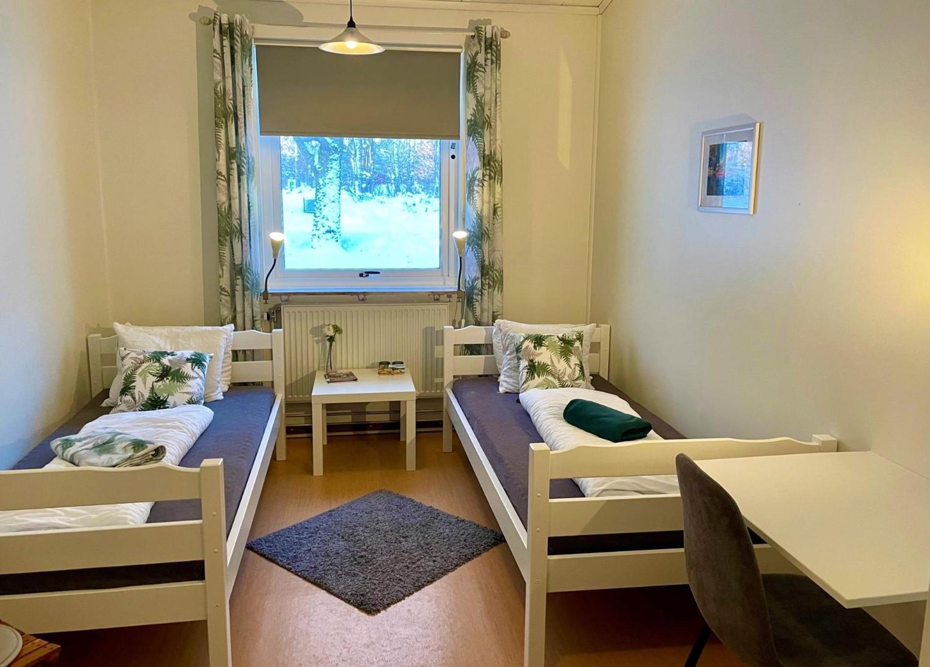 Haellefors Vandrarhem-Hostel & Kanotcenter Bagian luar foto
