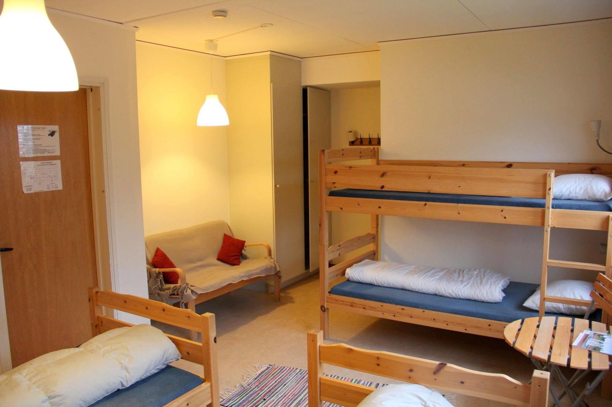 Haellefors Vandrarhem-Hostel & Kanotcenter Bagian luar foto